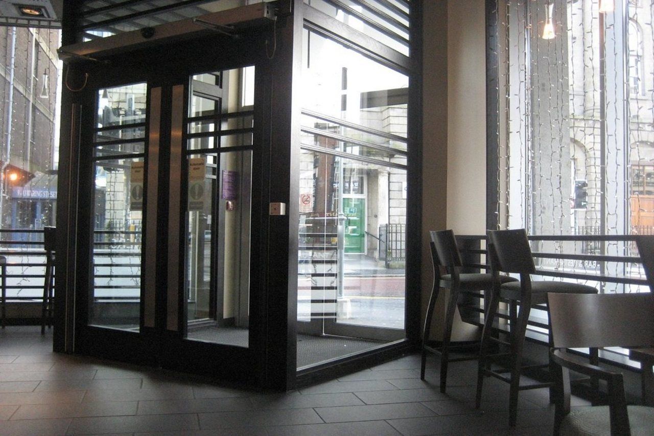 Premier Inn Belfast City Centre - Cathedral Quarter Buitenkant foto